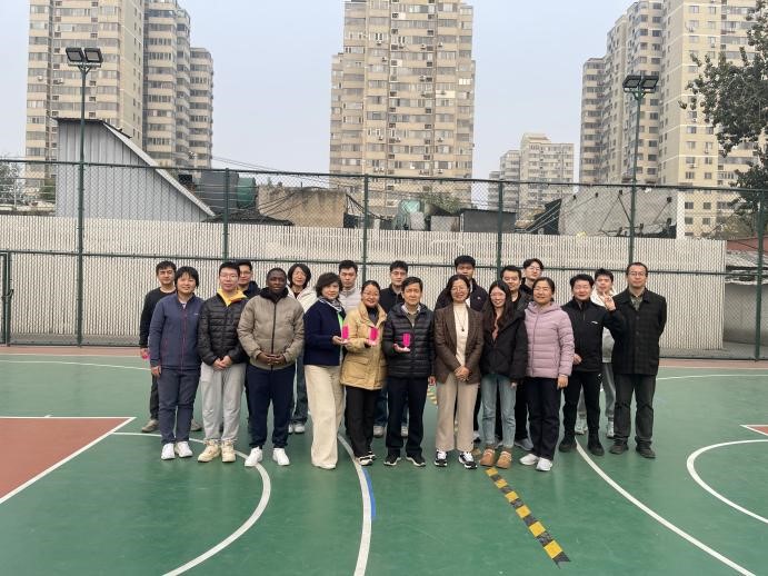 清洁燃料研究部举办毽球趣味赛