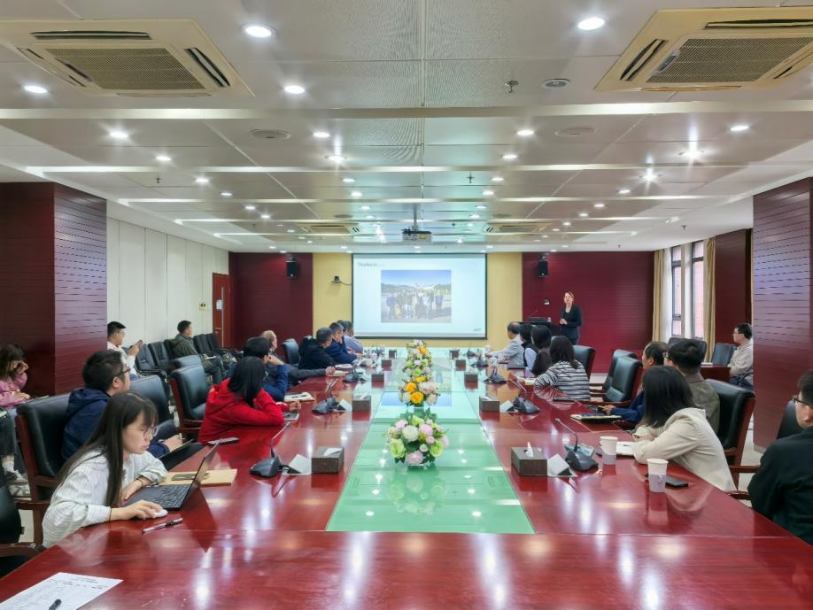 德国卡尔斯鲁厄理工学院教授Silke Behrens访问过程工程所